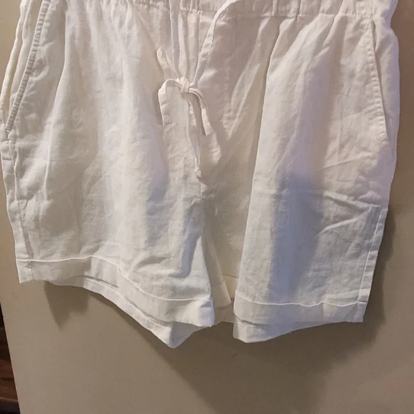 Joe Fresh White Ladies Shorts - Picture 4 of 7